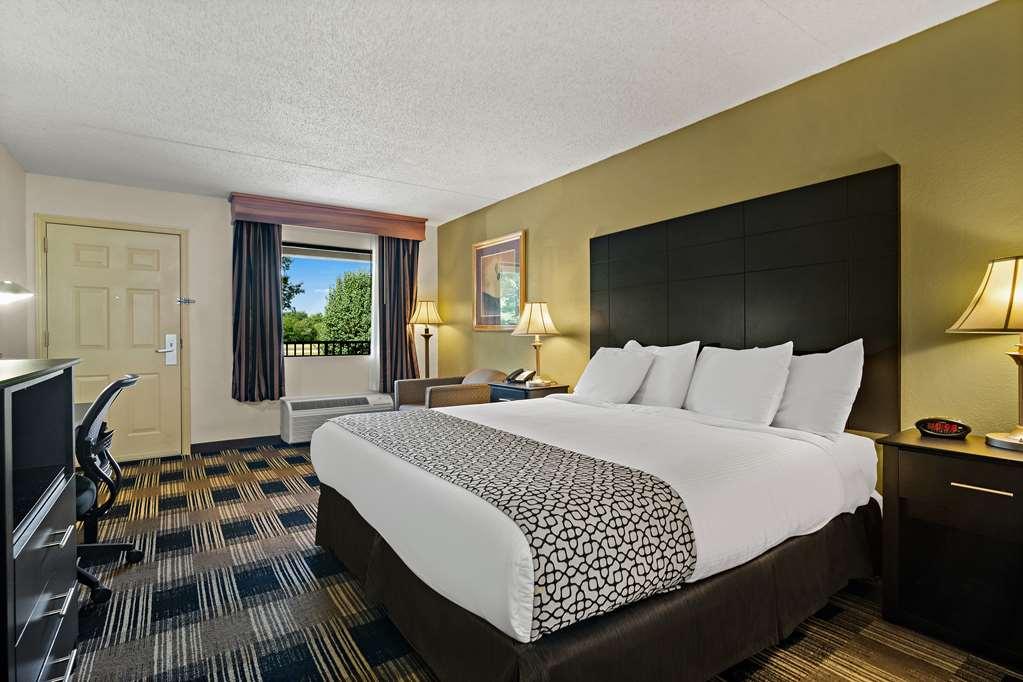 Best Western Windsor Suites Fayetteville Room photo